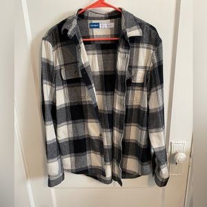 Old Navy men’s black and white plaid flannel shirt